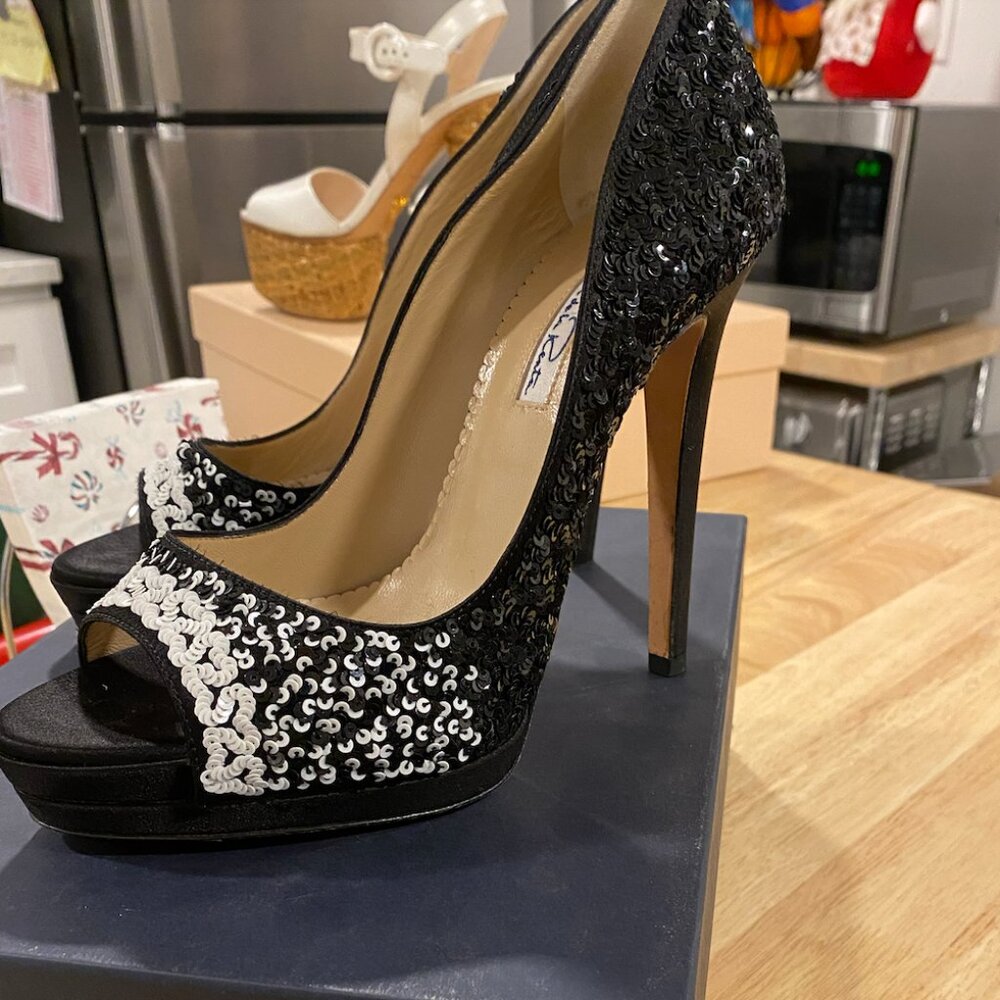 OSCAR DE LA RENTA Black | White Sequin Embellished Satin Pumps Size 37